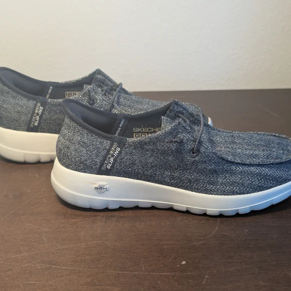 Skechers Hands Free Slip-ins GO WALK Joy Fantasia Navy Women's 7 Wide 124644W - Picture 3 of 9